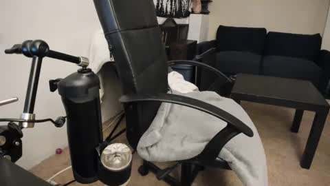 Snapshot of slimguerrilla chatting on 12.31.24 Slimguerrilla online show from 12.31.24