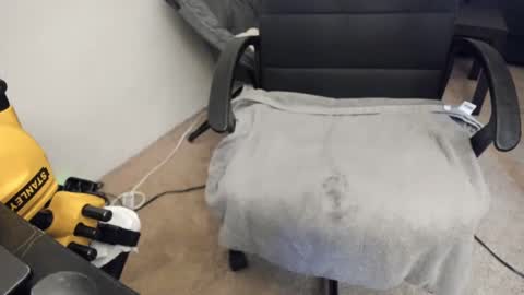 Snapshot of slimguerrilla chatting on 02.25.25 Slimguerrilla online show from 02.25.25