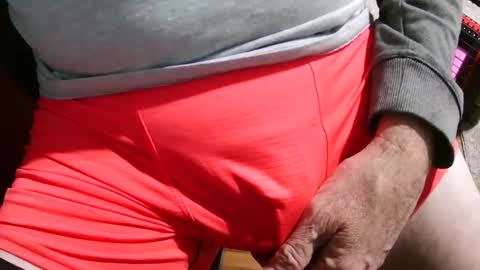 Snapshot of slimsunny chatting on 01.25.25 slimsunny online show from 01.25.25