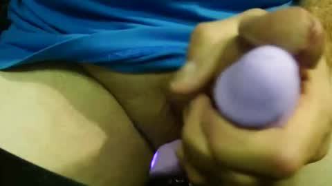 Snapshot of slimsunny chatting on 10.22.25 slimsunny online show from 10.22.25