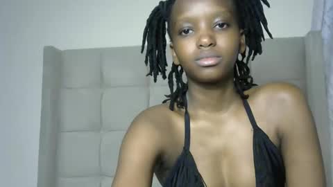Snapshot of slimthicky_12 chatting on 05.31.26 slim online show from 05.31.26