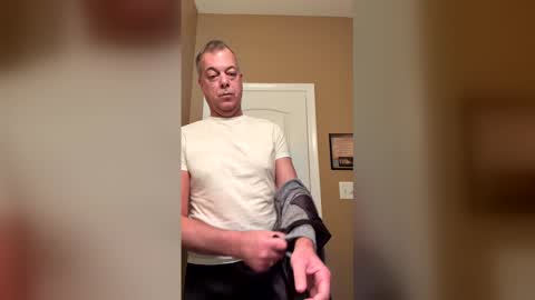 Snapshot of slimtrimdad chatting on 02.03.26 slimtrimdad online show from 02.03.26