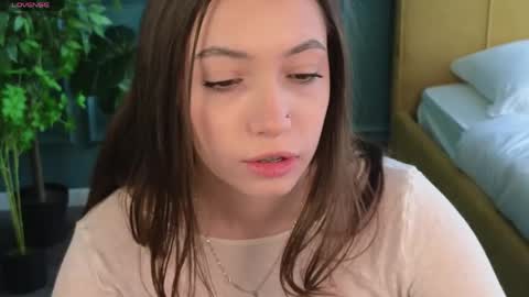 Snapshot of slow_flower chatting on 05.09.26 Emilia online show from 05.09.26