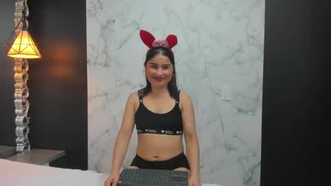 Paola  online show from 10.03.25