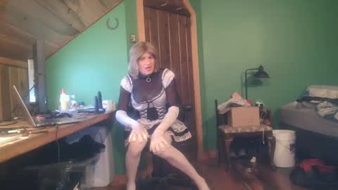 Snapshot of slutjennifertransxx chatting on 09.14.25 slutjennifertransxx online show from 09.14.25