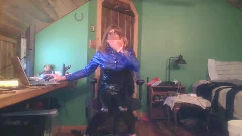 Snapshot of slutjennifertransxx chatting on 09.21.25 slutjennifertransxx online show from 09.21.25