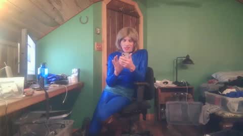 Snapshot of slutjennifertransxx chatting on 10.04.25 slutjennifertransxx online show from 10.04.25