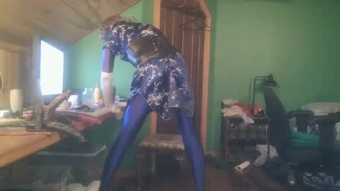 Snapshot of slutjennifertransxx chatting on 10.09.25 slutjennifertransxx online show from 10.09.25