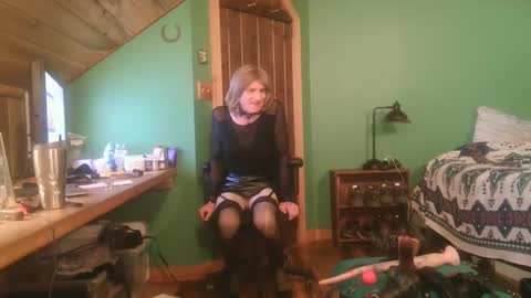 Snapshot of slutjennifertransxx chatting on 10.24.25 slutjennifertransxx online show from 10.24.25