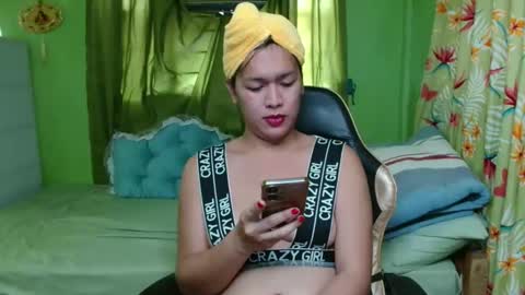 superhotscarlet online show from 03.10.26