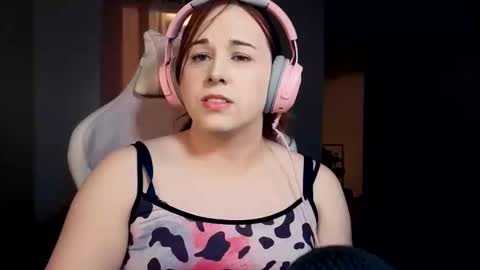 Snapshot of sluttia chatting on 03.03.26 Heavenly online show from 03.03.26