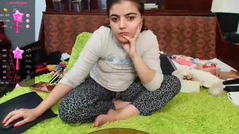 Snapshot of slutty_milf_bitch chatting on 10.26.25 Ana online show from 10.26.25