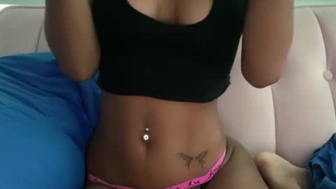 Snapshot of sluttyandsmall chatting on 10.16.25 Jade online show from 10.16.25