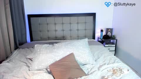 Snapshot of sluttykaye chatting on 12.02.24 Fansly SluttyKaye -DONT FORGET TO FOLLOW AND THUMBS UP online show from 12.02.24