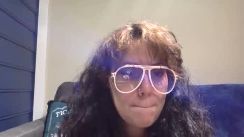 Snapshot of sluttylittlexxx chatting on 11.27.25 SluttyLittleXXX online show from 11.27.25