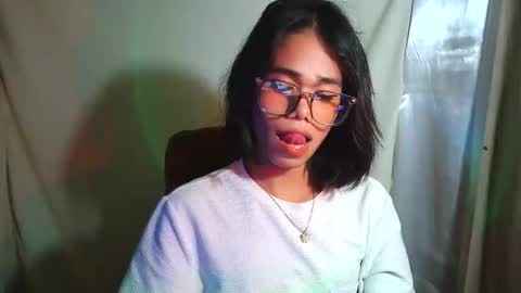 Snapshot of sluttypatotie chatting on 10.21.25 sluttypatotie online show from 10.21.25