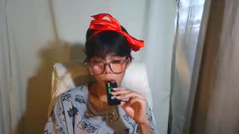 Snapshot of sluttypatotie chatting on 11.19.25 sluttypatotie online show from 11.19.25