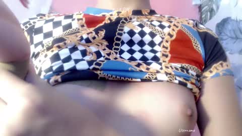 Snapshot of slutyyqueen chatting on 09.12.25 slutyyqueen online show from 09.12.25