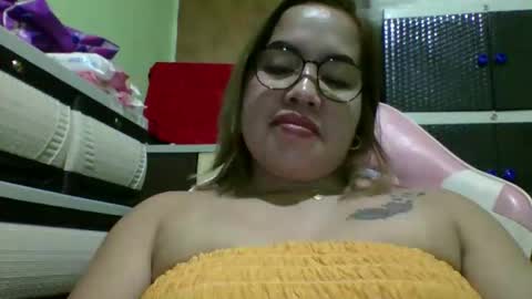 Snapshot of small_boobs59 chatting on 05.03.26 Lovewella online show from 05.03.26