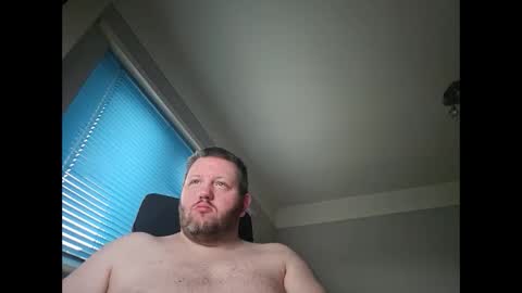 smallone19832 online show from 12.18.24