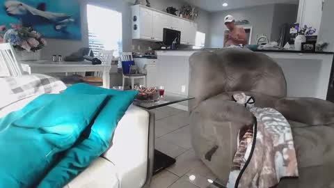 Snapshot of smallpenisbigtongue chatting on 01.14.25 Daddy online show from 01.14.25