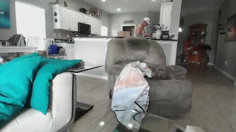 Snapshot of smallpenisbigtongue chatting on 02.05.25 Daddy online show from 02.05.25