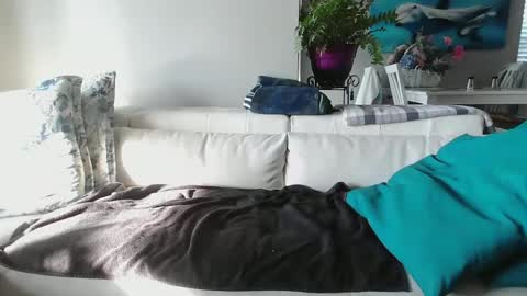 Snapshot of smallpenisbigtongue chatting on 02.06.25 Daddy online show from 02.06.25