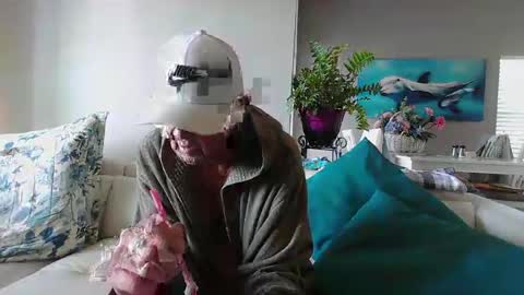 Snapshot of smallpenisbigtongue chatting on 02.23.25 Daddy online show from 02.23.25