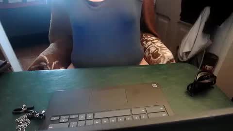 Snapshot of smalltowntrouble chatting on 02.21.26 smalltowntrouble online show from 02.21.26