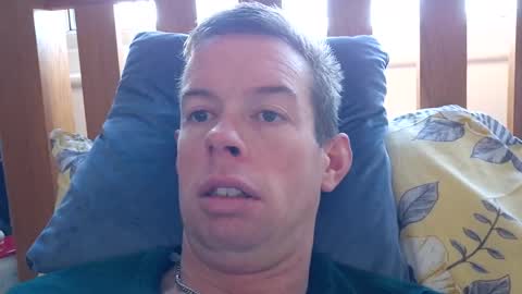 Snapshot of smallville456 chatting on 10.06.25 smallville456 online show from 10.06.25