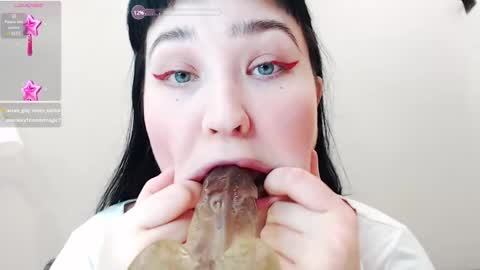 Snapshot of smartandamazing chatting on 03.03.25 Dasha online show from 03.03.25