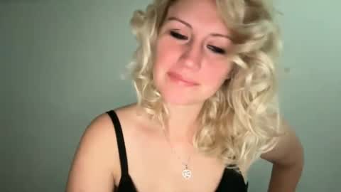 Snapshot of smexxii93 chatting on 12.04.24 smexxii93 online show from 12.04.24