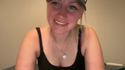 Snapshot of smexxii93 chatting on 12.08.24 smexxii93 online show from 12.08.24