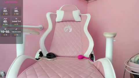 Snapshot of smile_girl22 chatting on 12.01.24 Dulce online show from 12.01.24