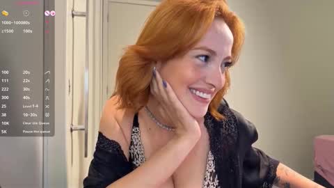 Snapshot of smilee_girl chatting on 02.11.26 Emily Burns online show from 02.11.26