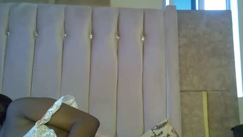 smiley_berry online show from 10.27.25