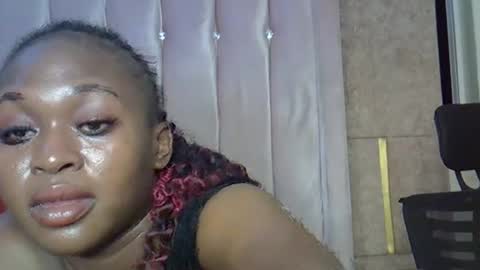 smiley_berry online show from 11.02.25