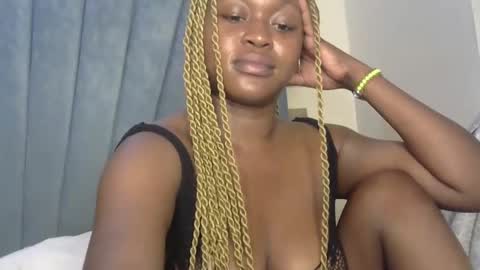 smiley_berry online show from 11.10.25