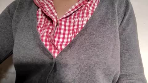 Snapshot of smili_doll chatting on 11.26.25 smili_doll online show from 11.26.25