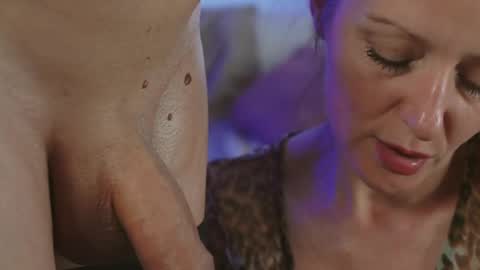 Snapshot of smilinglove chatting on 03.09.25 Tati  San online show from 03.09.25