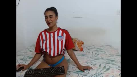 Smith y Mia online show from 04.10.26