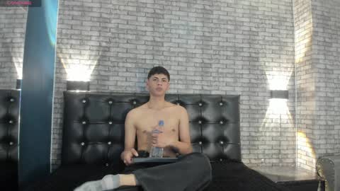Snapshot of smith_luxe chatting on 04.01.26 Smith online show from 04.01.26