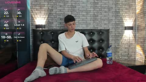 Snapshot of smith_luxe chatting on 04.07.26 Smith online show from 04.07.26