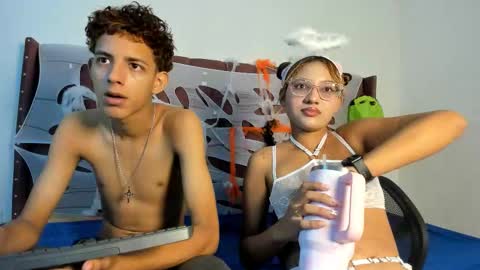 JONH SMITH AND ALIX SMITH online show from 10.18.25