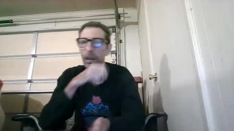 smoke-4-me online show from 10.21.25