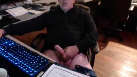 Snapshot of smly chatting on 11.07.25 smly online show from 11.07.25