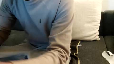 Snapshot of smokeandwatching chatting on 01.03.25 Smokeandwatching online show from 01.03.25