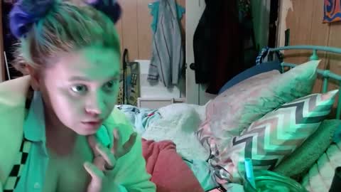 DIAN dee-ann online show from 03.04.25