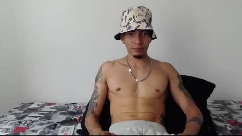 Daniel Aston online show from 10.22.25