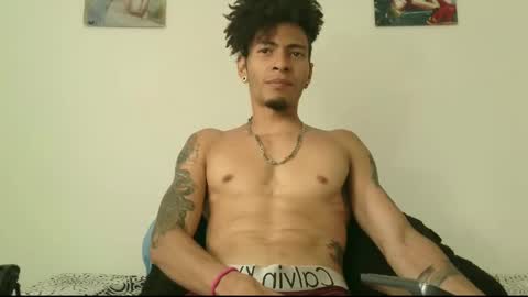 Snapshot of smookskinny chatting on 11.10.25 Daniel laverde online show from 11.10.25